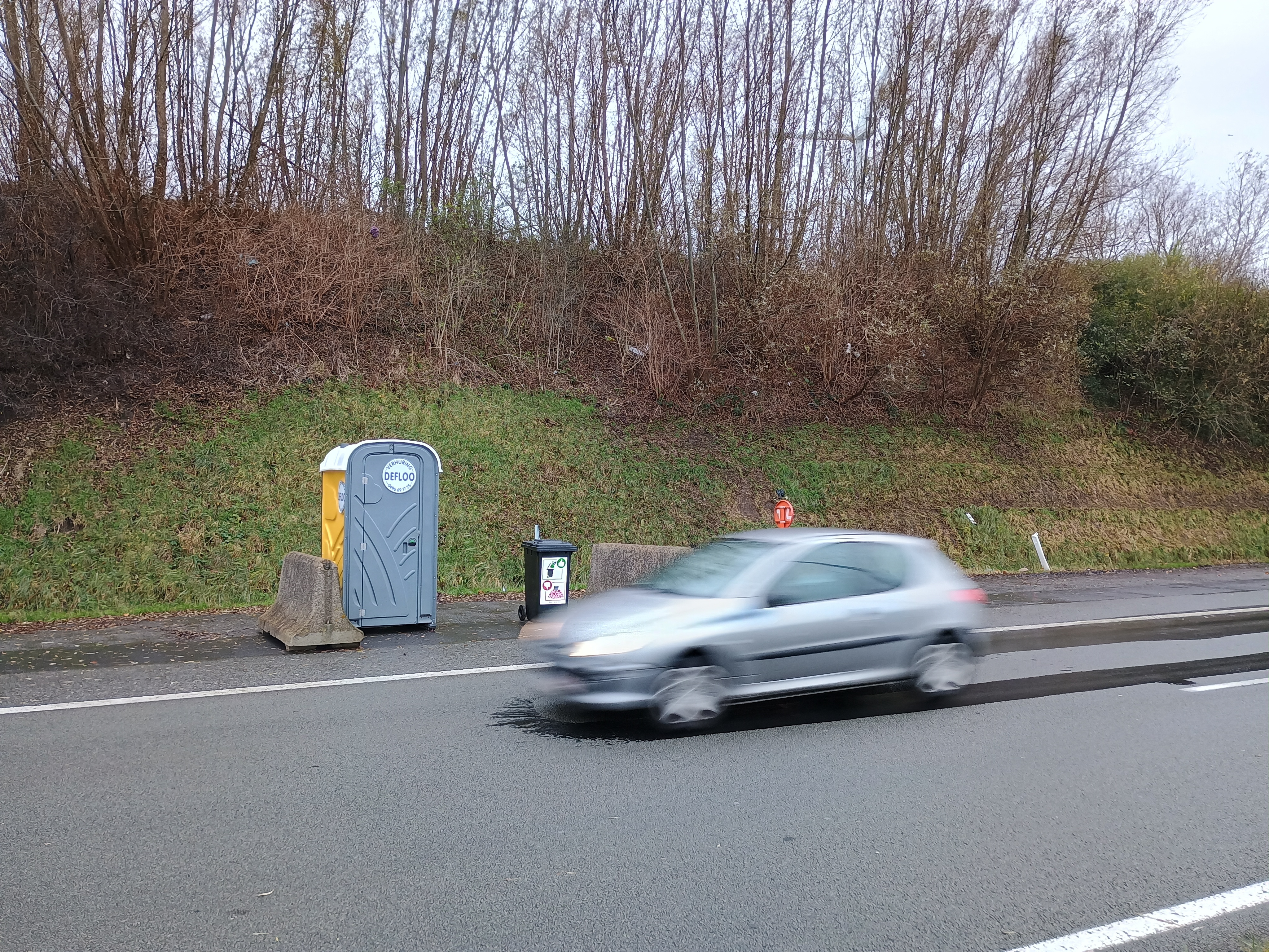 Start proefproject zwerfvuil langs de Isabellalaan in Zeebrugge